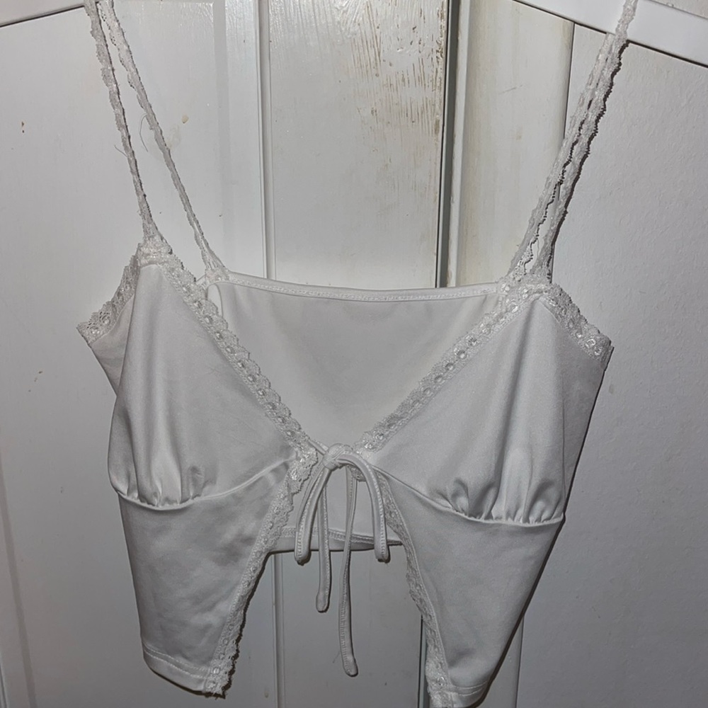 White tie front lace crop top
